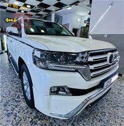 تۆیۆتا لاند کروزەر